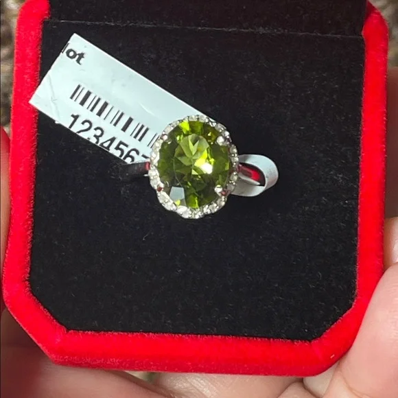 New Sterling Silver Peridot & Diamond Ring, Size 7